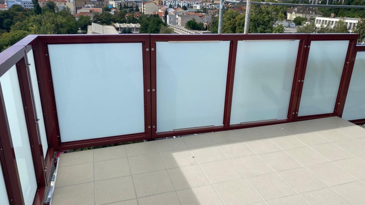 Výroba hliníkových zábradlí a konštrukcií | PANNONIA STEEL