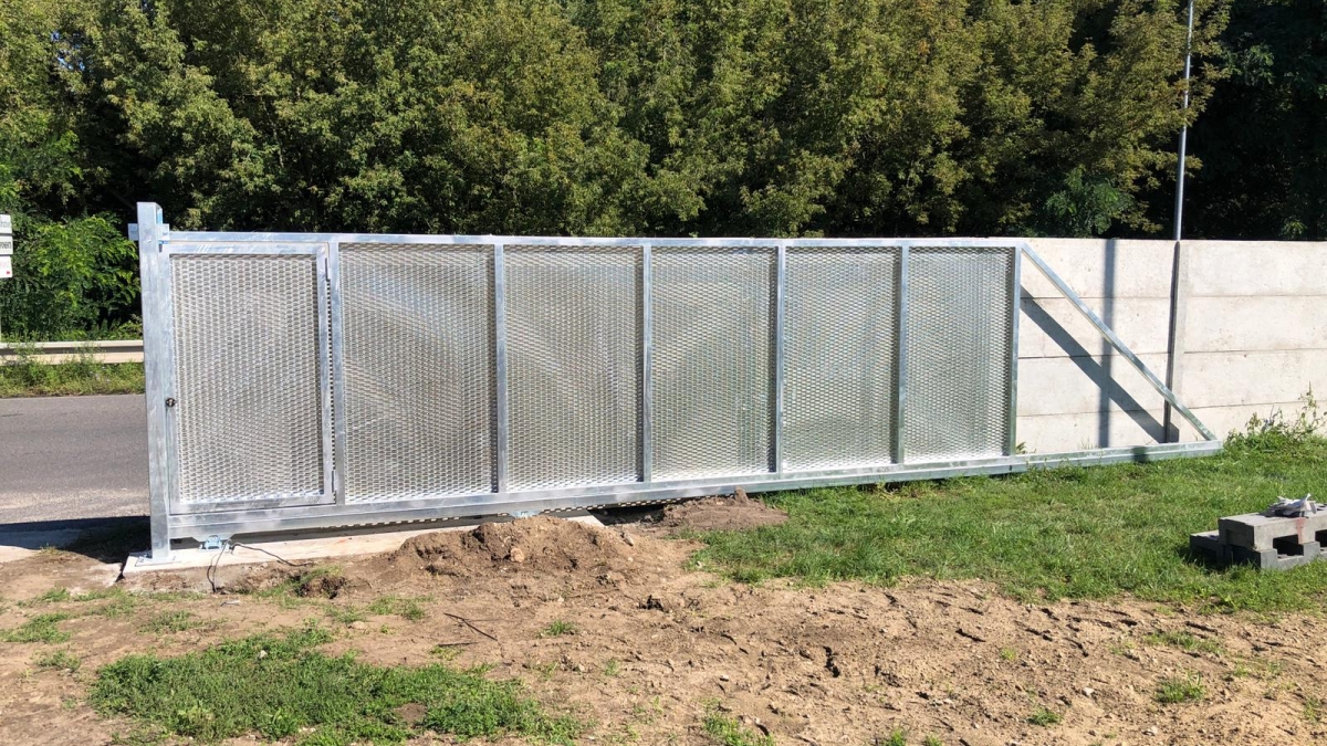Výroba posuvných brán na mieru | PANNONIA STEEL
