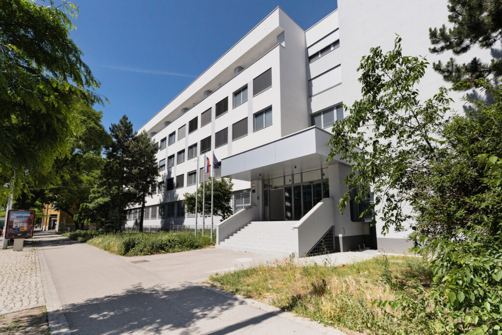 Okresné riaditeľstvo PZ – Vajnorská ulica, Bratislava – foto 3 | PANNONIA STEEL